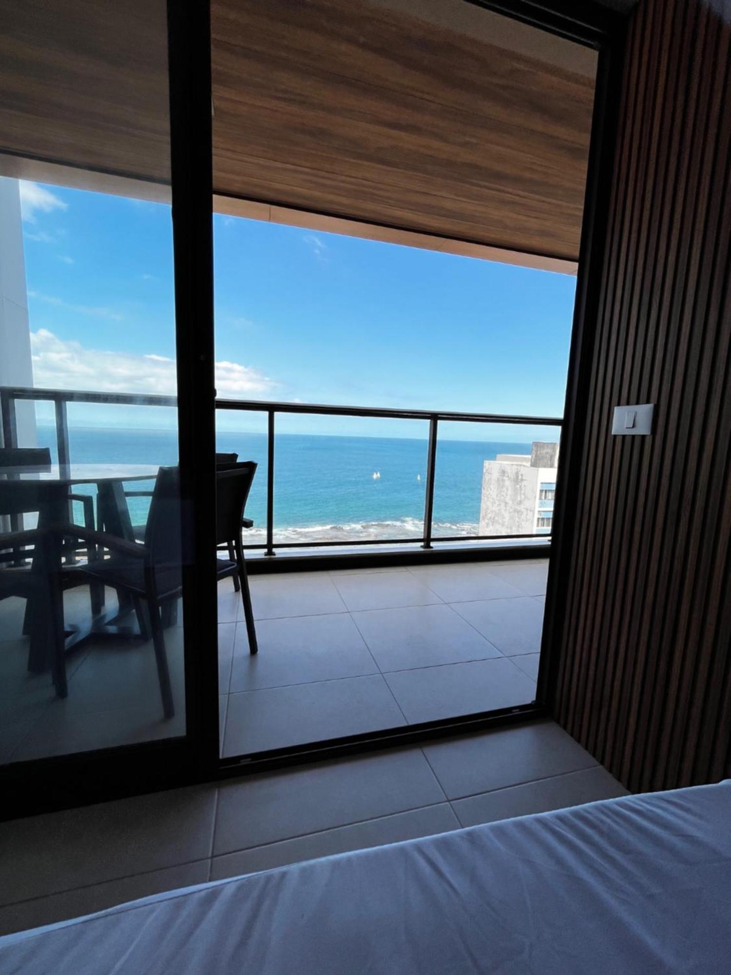 Apto N906 Vista Mar Farol Da Barra Apartment Salvador
